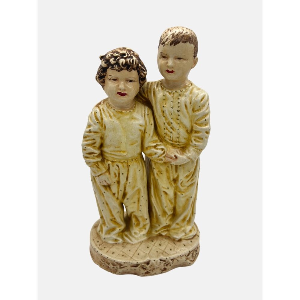 Vintage Chalkware / Plaster Figure Of Two Children Hugging 10"